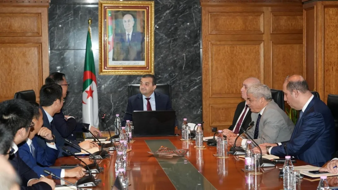 共筑阿尔及利亚能源未来，携手开启油气合作新纪元——安东集团与阿尔及利亚能矿部举行战略会晤